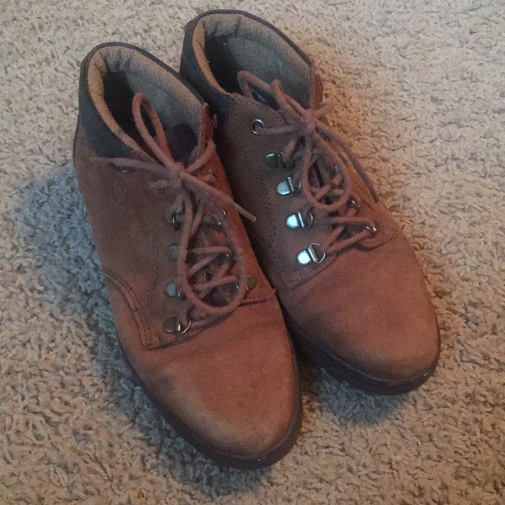 Women's Arizona Boots (size 7)